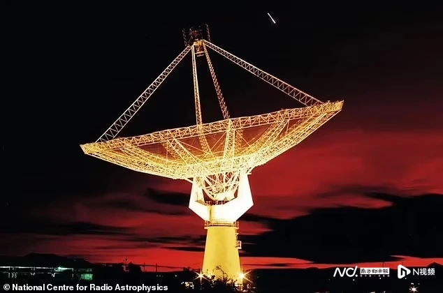 印度的巨型望远镜第一次接收到了来自近90亿光年外的星系的无线电信号