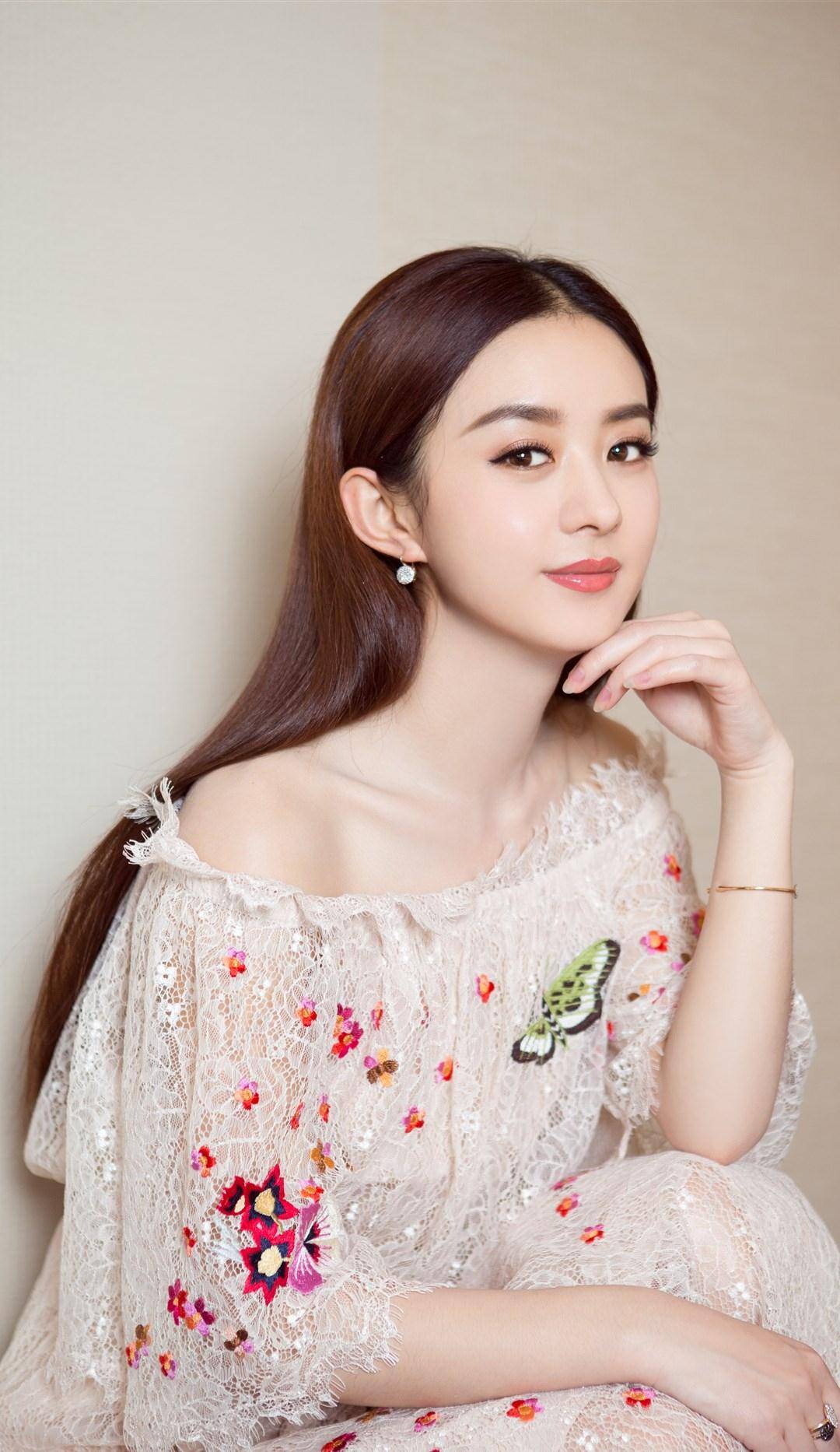 同样是“半生不熟”的妹子。与莉雅和芝罘相比,差别是明显的