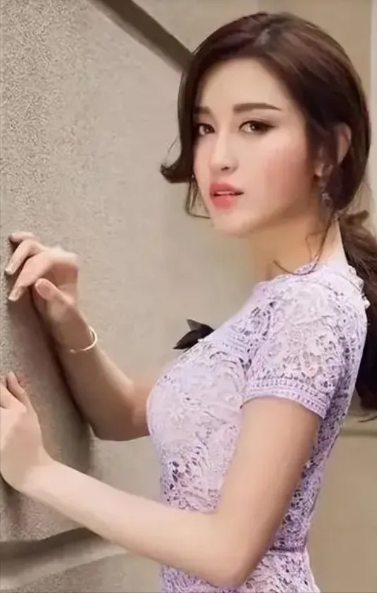 曾志伟媳妇回应TVB裁员300人!看看收视女王是怎么炼成的